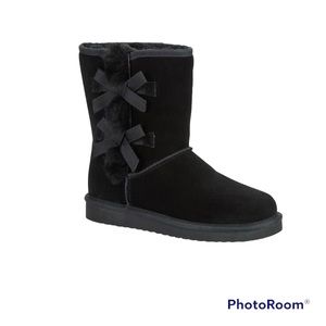 Koolaburra By UGG Victoria Short Pull-on Boots Black Size 9